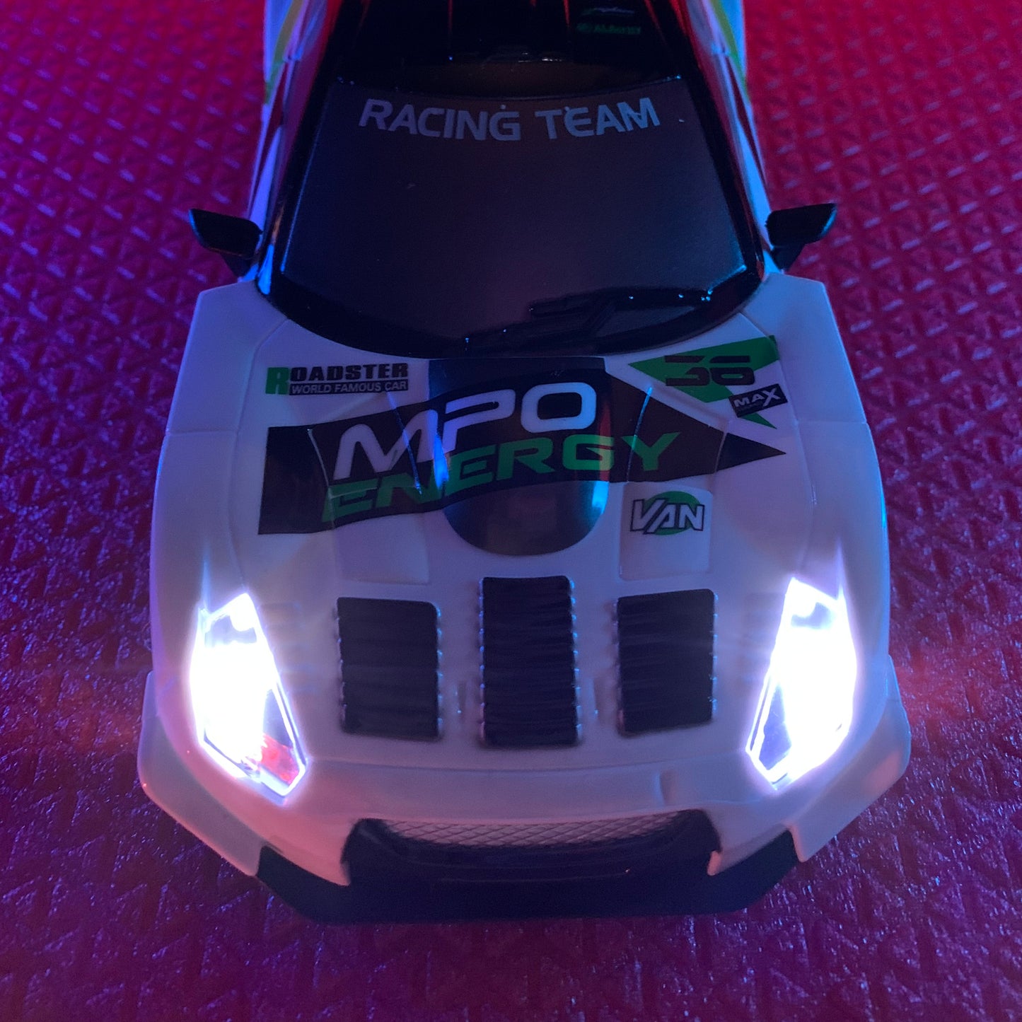NISSAN GTR biały