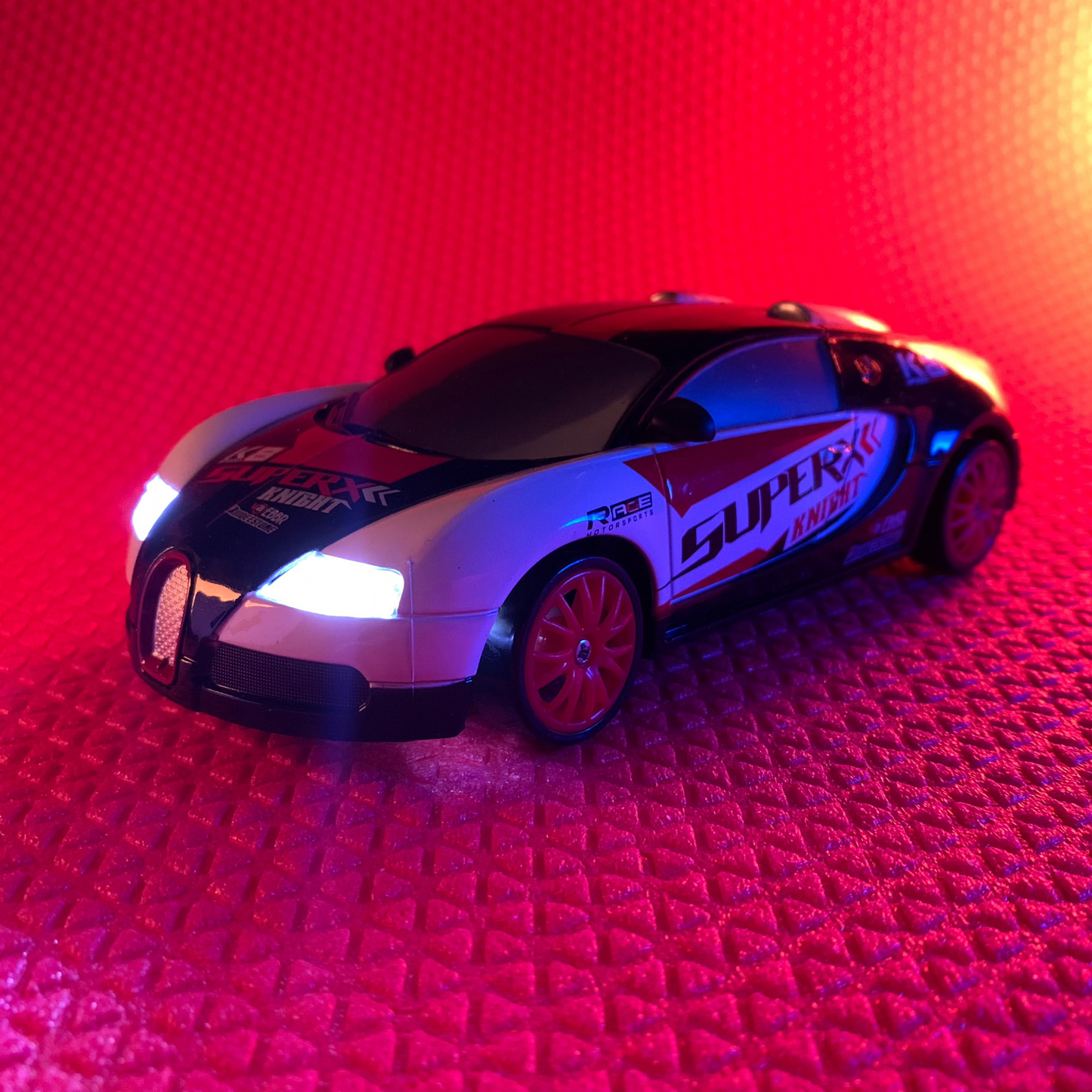 BUGATTI czarno-biały