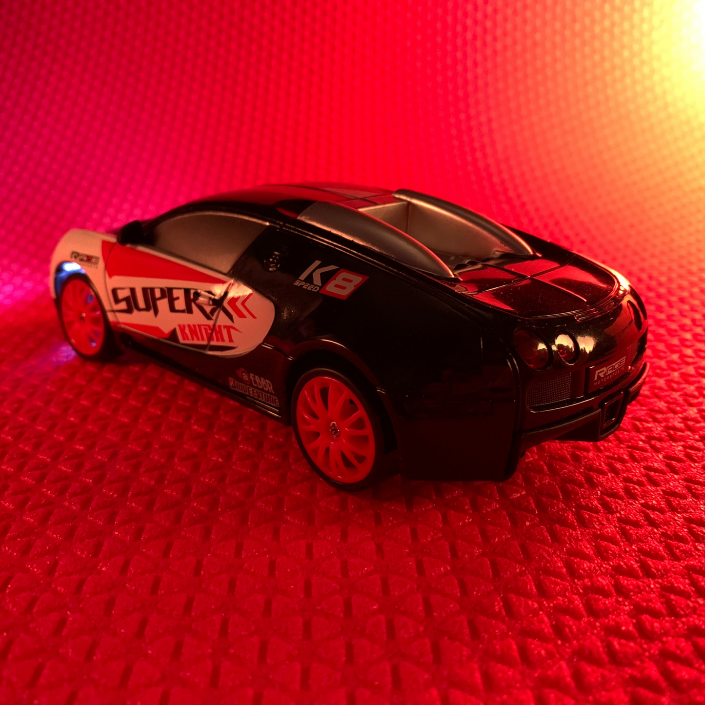 BUGATTI czarno-biały