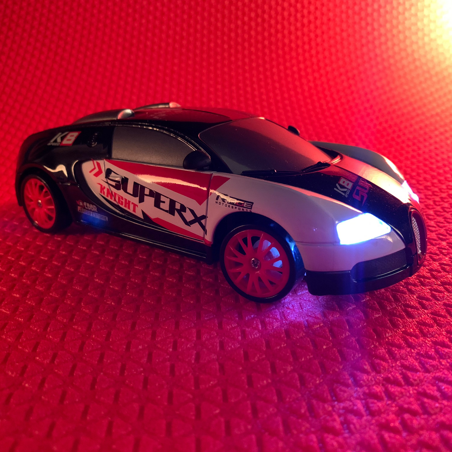BUGATTI czarno-biały