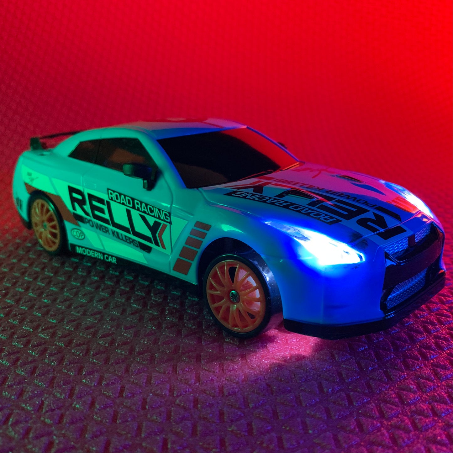 NISSAN GTR niebieski