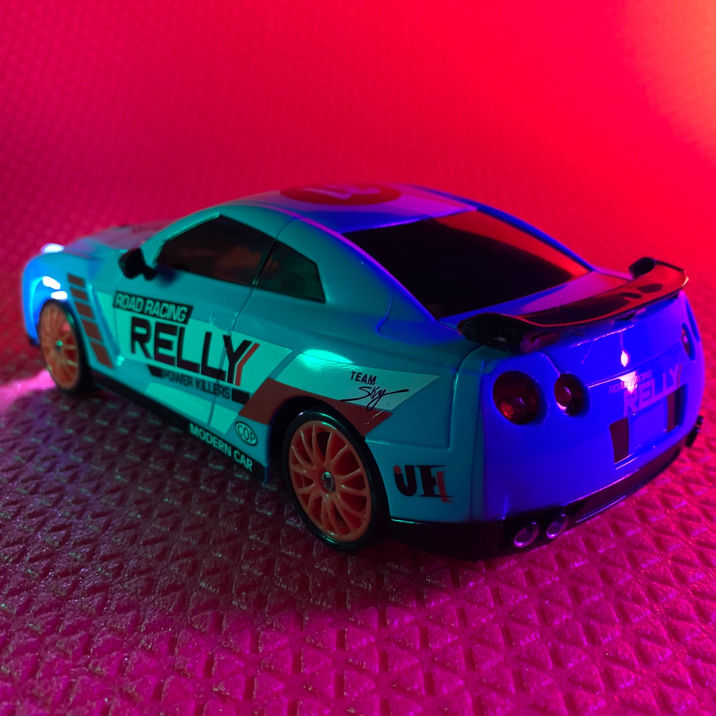 NISSAN GTR niebieski