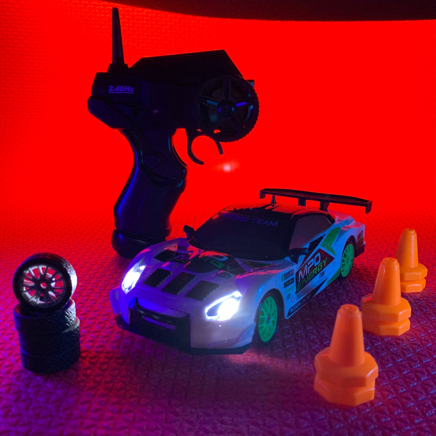 NISSAN GTR biały